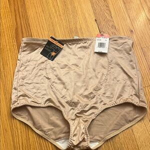 NWT Bali Nude Tummy Solutions High-Waist Brief